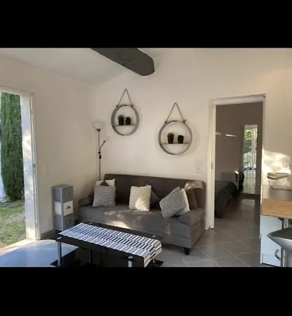 Mazet A Gassin, Jardin, Jacuzzi La Dolce Vita Σπίτι διακοπών *